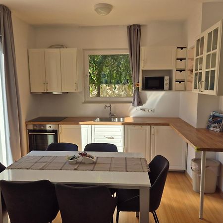 Luxury Two-Floor Apartment In Petrcane With Garden And Pool المظهر الخارجي الصورة