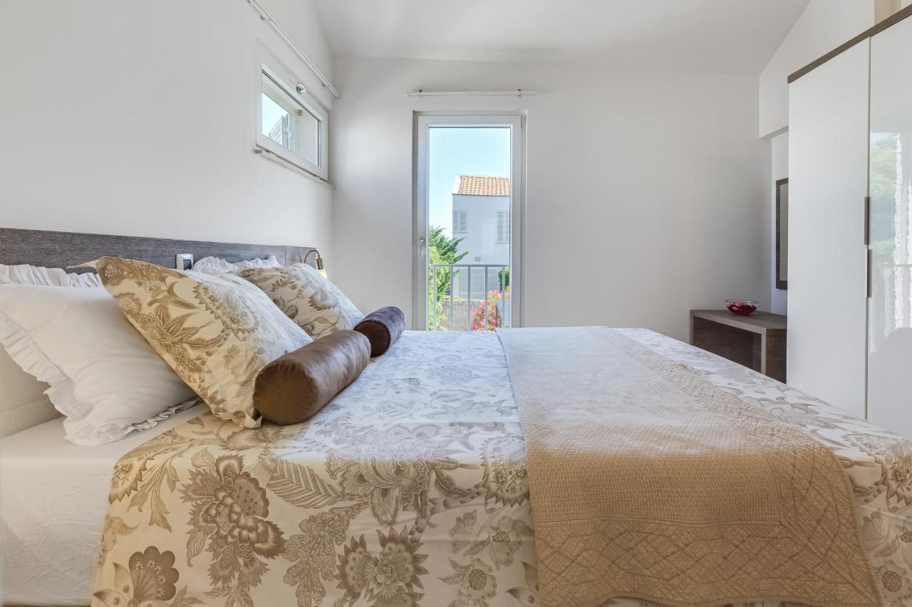 Luxury Two-Floor Apartment In Petrcane With Garden And Pool المظهر الخارجي الصورة