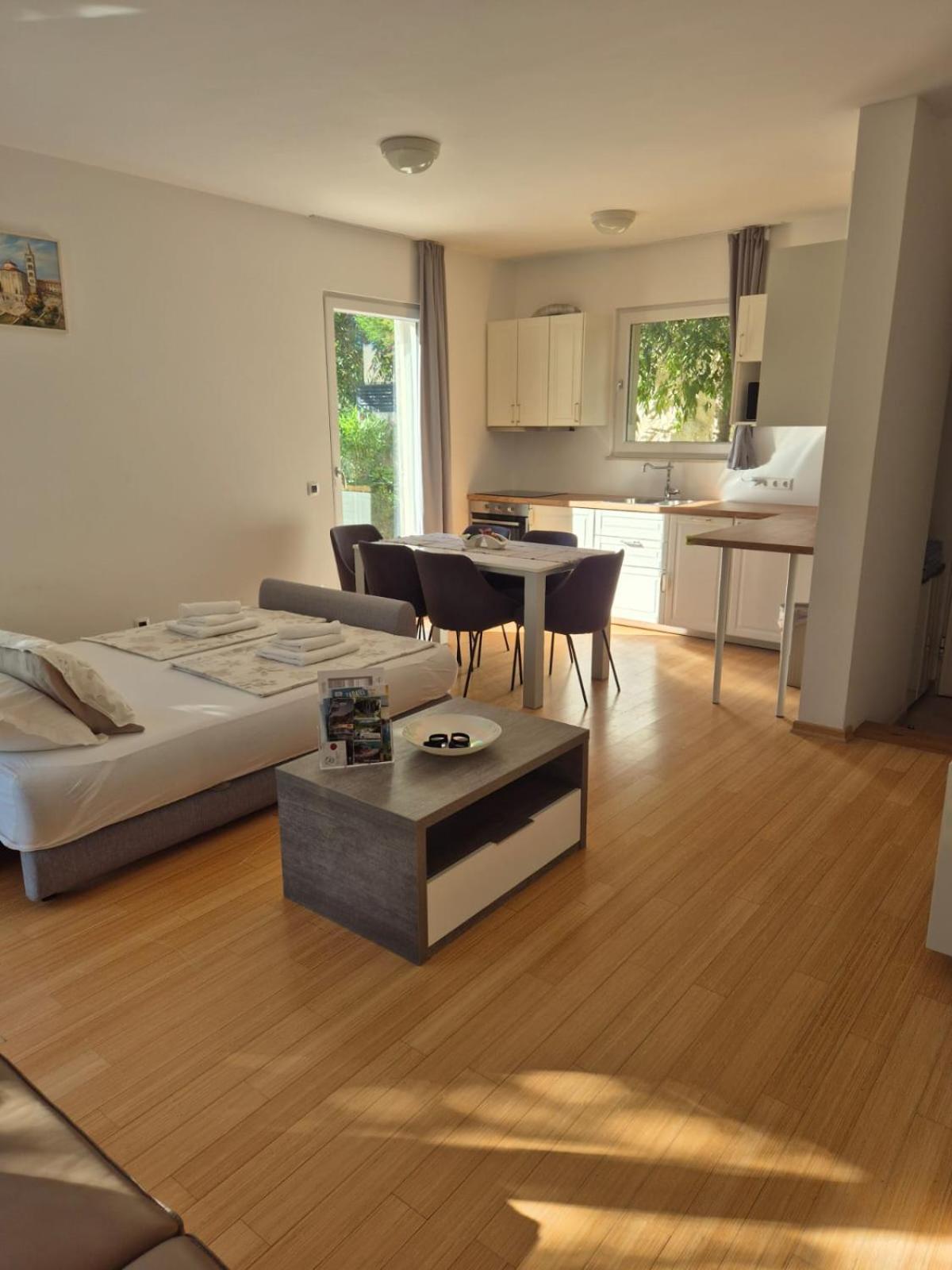 Luxury Two-Floor Apartment In Petrcane With Garden And Pool المظهر الخارجي الصورة