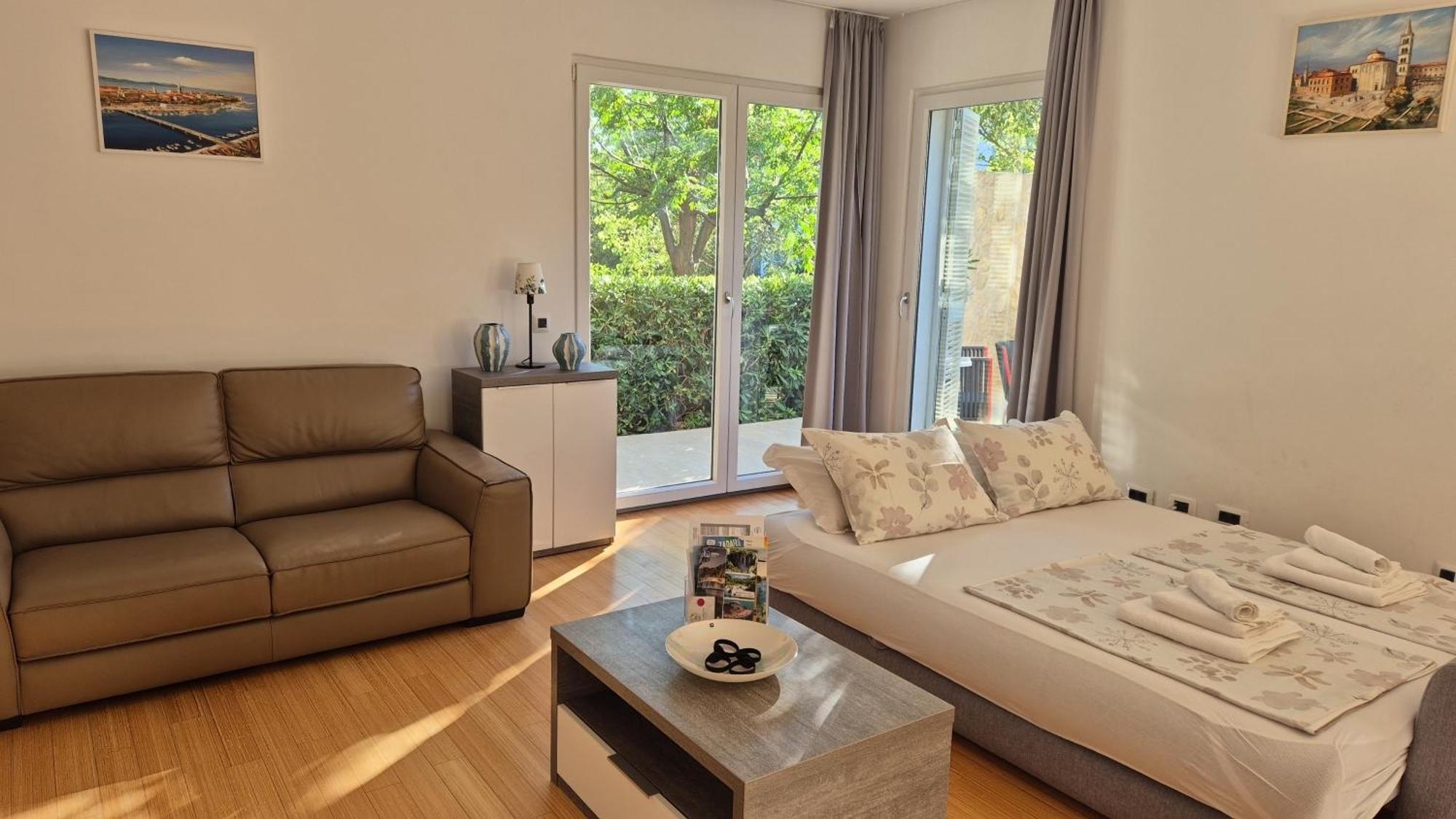 Luxury Two-Floor Apartment In Petrcane With Garden And Pool المظهر الخارجي الصورة